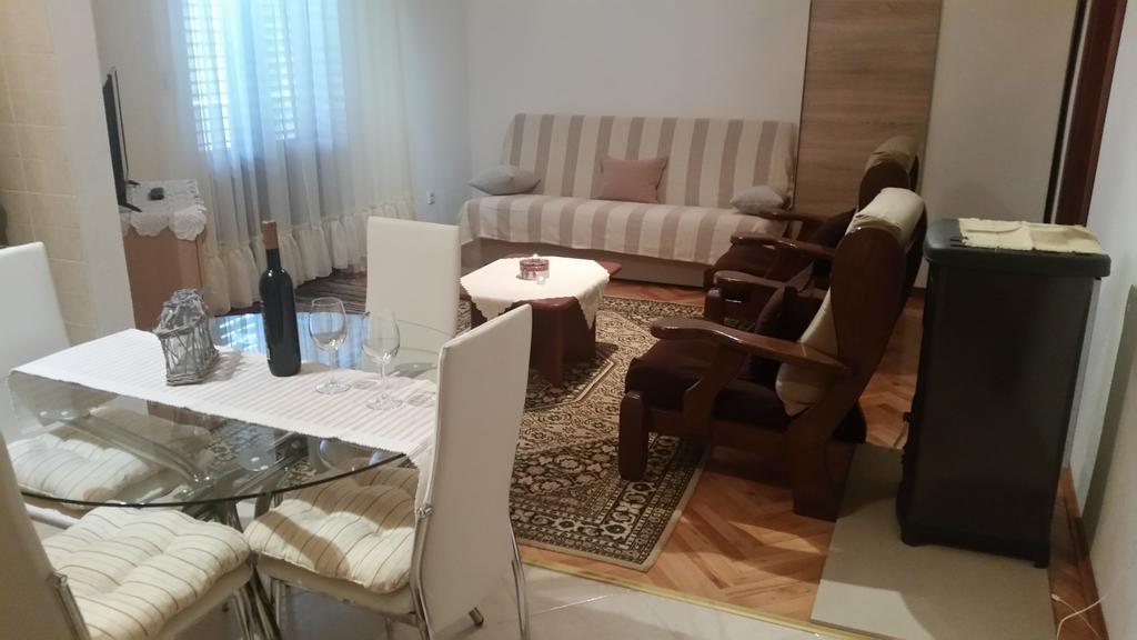 Apartment B&K Raslina Exterior foto