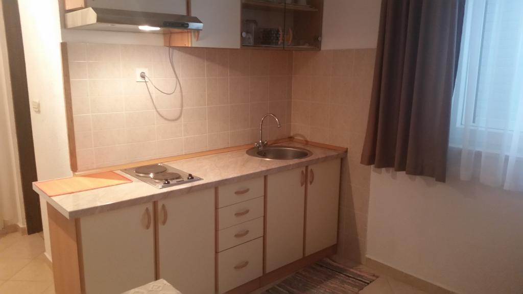 Apartment B&K Raslina Exterior foto